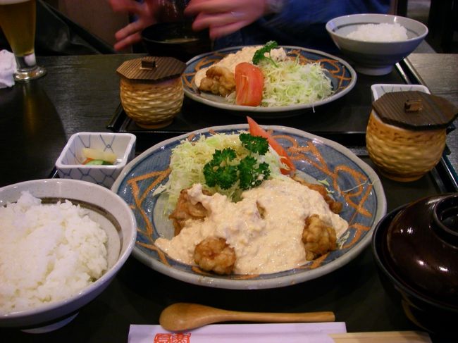 宮崎空港でチキン南蛮定食を食べて、帰途につきました。<br />