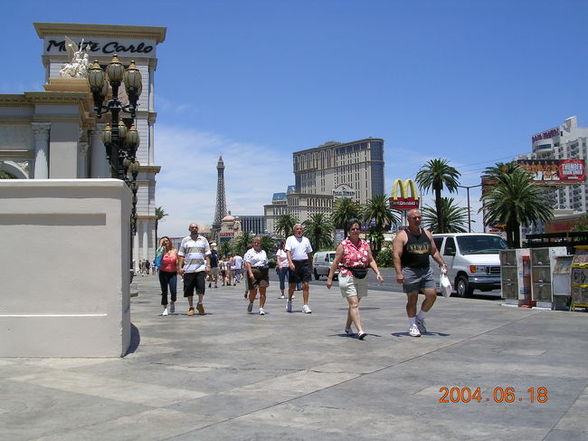 日本人もたくさん来てるがそれ以上に<br /><br />外国の旅行者が多いから、日本の旅行者に<br /><br />遭遇するケースは少ない