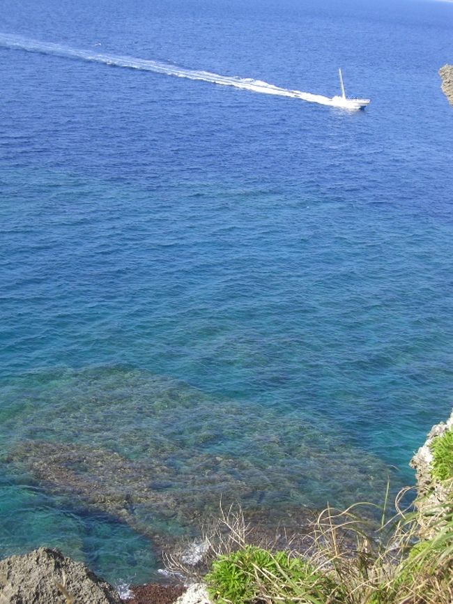 この青さ！地中海にも負けない美しさ！！！<br /><br />エメラルドグリーンから青へのグラデーションが<br />見事です。<br /><br /><br /><br /><br />