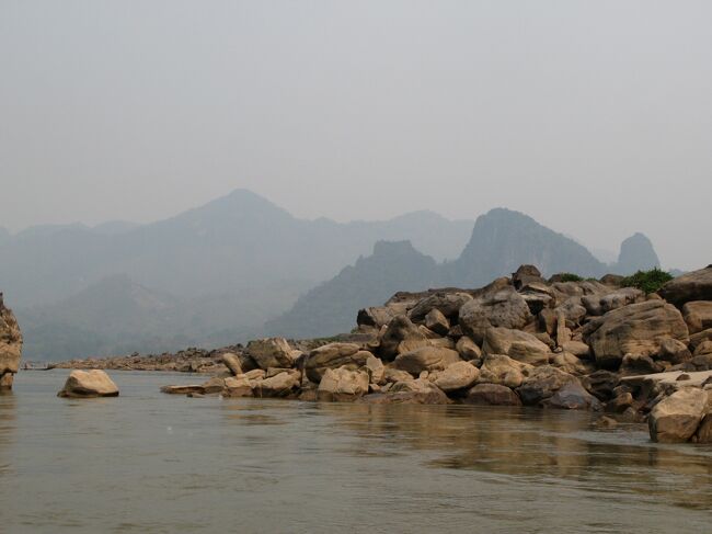 のんびり、舟旅<br /><br />癒されます。。。