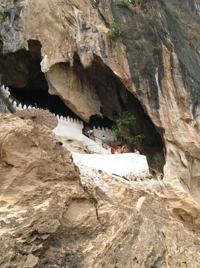 Tam Ting Cave<br /><br /><br />１８６５年頃にフランス人により発見された洞窟。<br />
