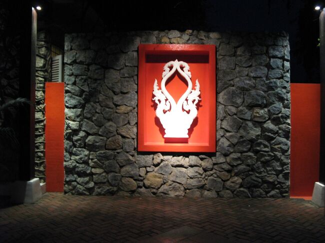 ホテルの場所は、噴水の前。<br /><br />なんとなく・・・わくわく♪