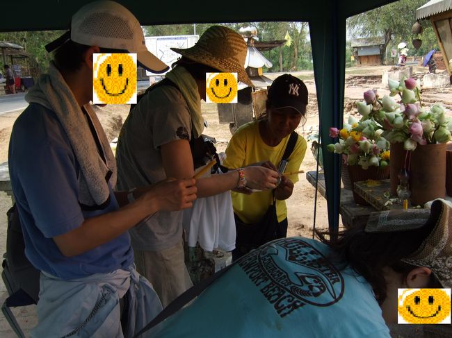 お供えの仕方を教わってます。