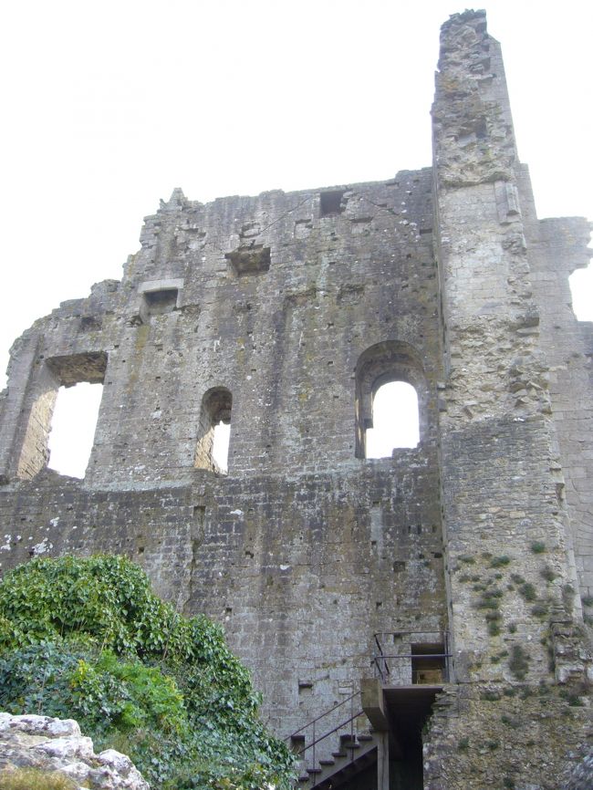 ほとんど崩れ落ちています