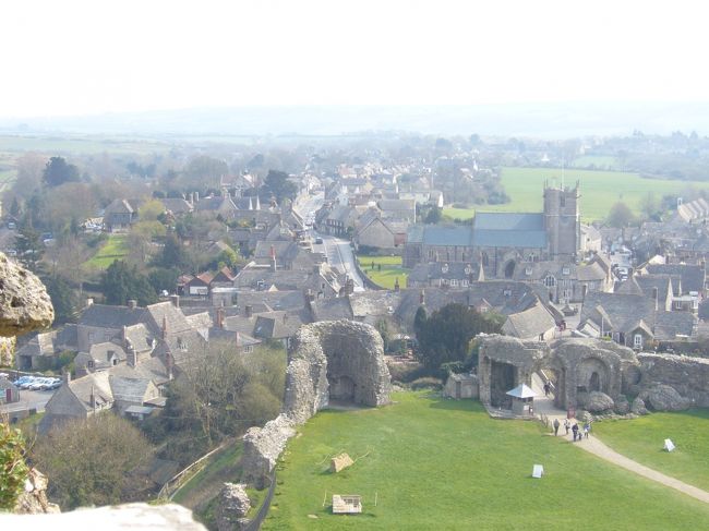 城より町を一望。城下町だったことが一目瞭然です。