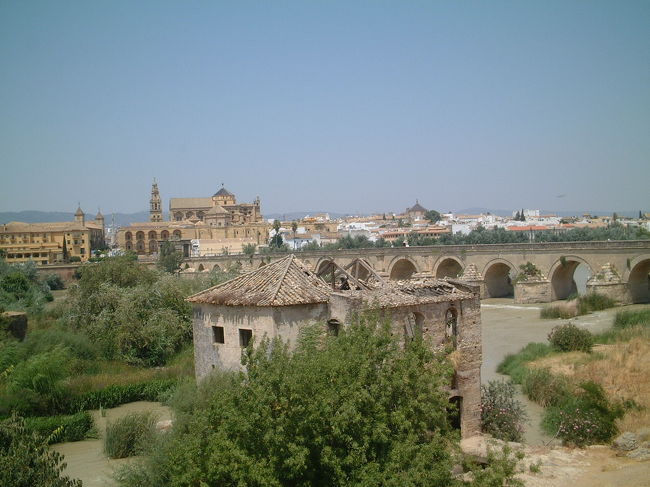 コルドバ：<br /><br />コルドバの２０００年の歴史わ見守り続けて来た石橋