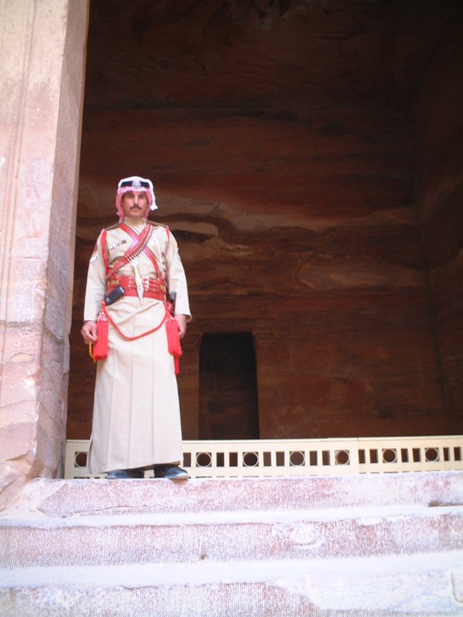 ・エル・ハズネの監視員？　<br /><br />中東っぽい服装で、なかなか良い感じ♪