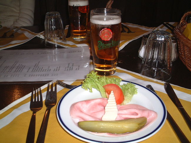 チェコビール<br /><br />ピルスナー風でヨーロッパのビールでは美味しい方です。