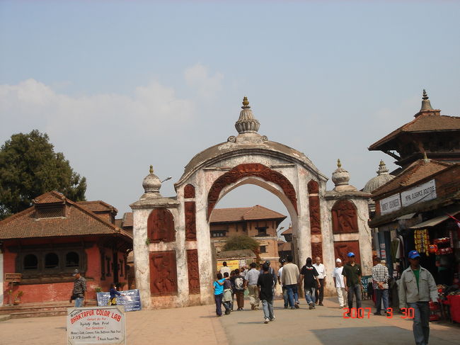 バクタプル入り口