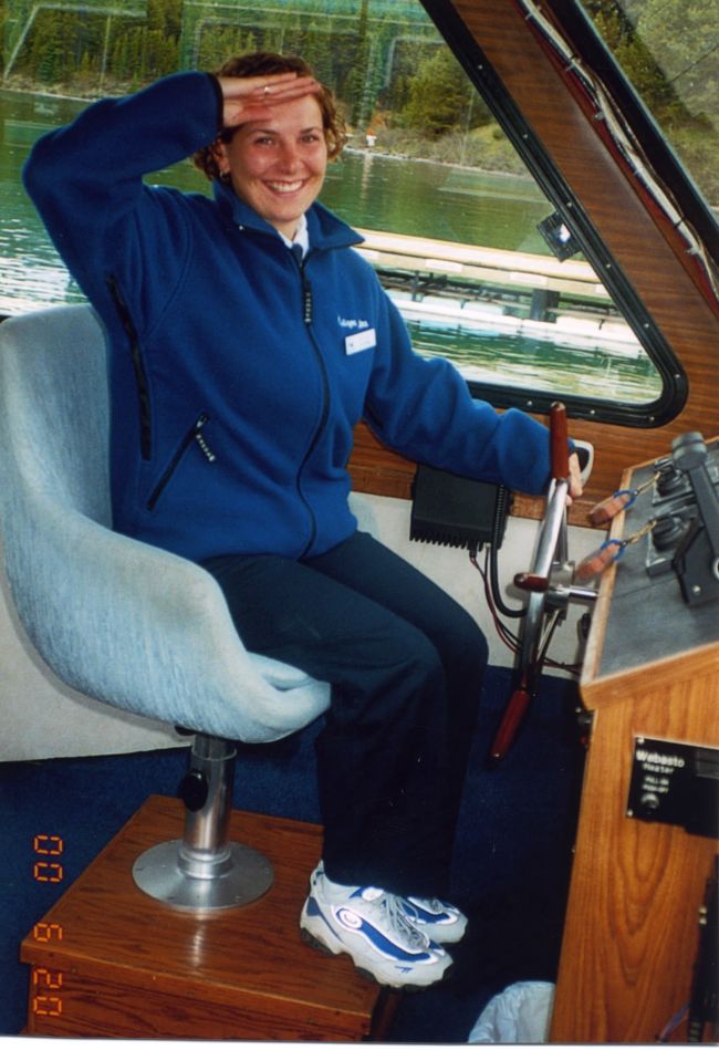 ②マリーン・レイク　観光船<br /><br />　女性船長です。