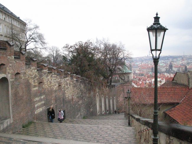 こんな階段を降りれるなんてちょっといい気分です。