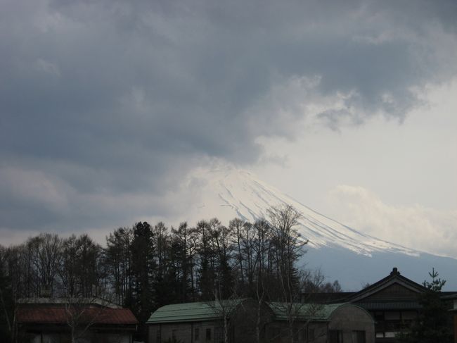 　富士山が見えないので、もうやることあんまりなくてぶらぶらぶらぶらしてたらさー<br /><br />　?(￣□￣;)ﾅﾝﾄ!!