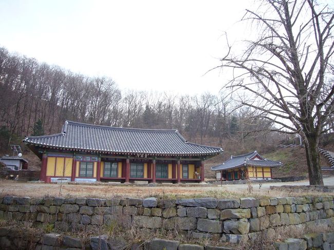 城内の、霊陰寺。寒い。