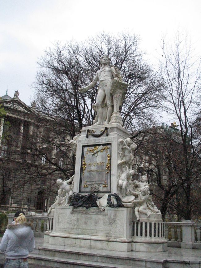 モーツアルト像