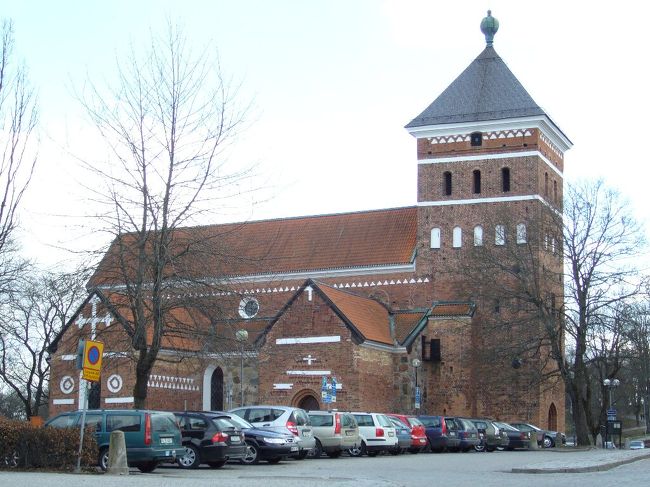 ウップサーラ大聖堂近くの中世の教会。大聖堂より設立が古いそうです。