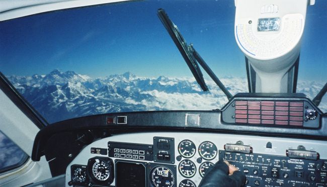 コックピットから見たヒマラヤ