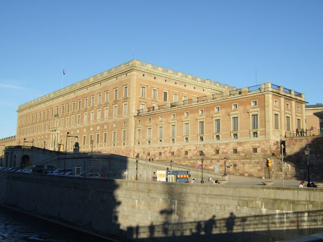 再び、旧市街（ガムラスタン）に戻り、<br />今度は、王宮に行ってみました。