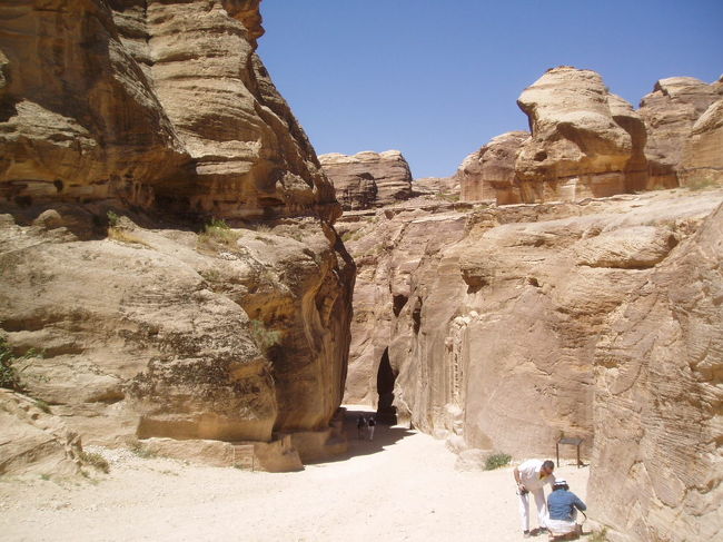 シークの入り口です。ここから細い道を歩きます。