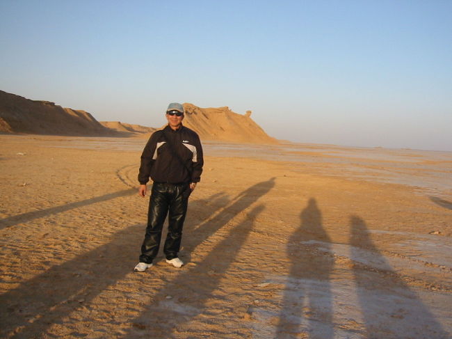 今日も良いお天気かも・・・青い空と砂漠