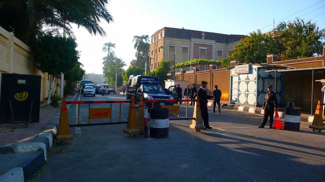 一杯車が並んでいます。