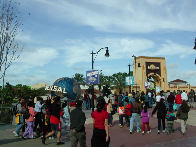 昼からはタクでユニバへ