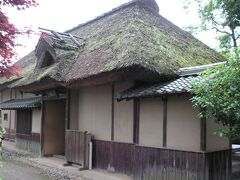 咸宜園跡の秋風庵
史跡内の建物（秋風庵）は広瀬家別宅として1781（天明元）年に月化により建てられたもの。平成12年に淡窓の書斎（遠思楼）が、修復され、公開されています。 
