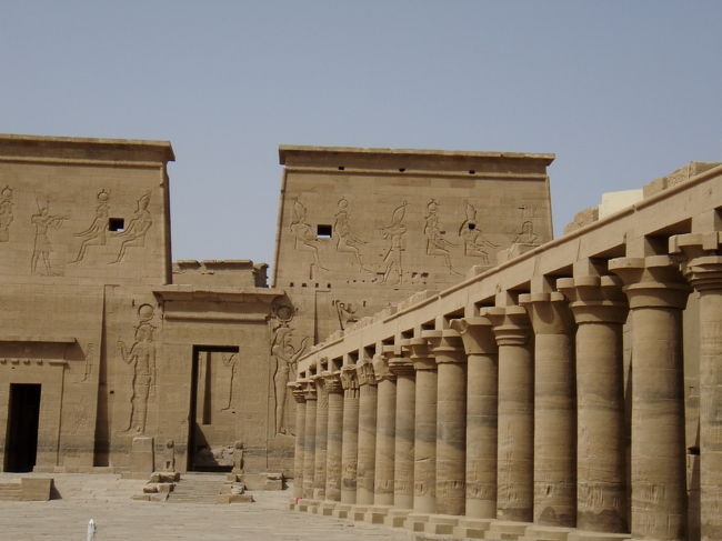 イシス神殿.2<br /><br />中まで写真撮り放題〜<br />ほぼ貸し切りでした