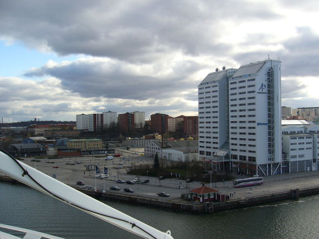 シリヤ・ラインから見たストックホルム。この船で１５時間かけてフィンランドへ向かいます。