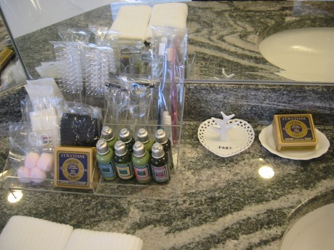 アメニティは全部ロクシタンでいい香りでした。