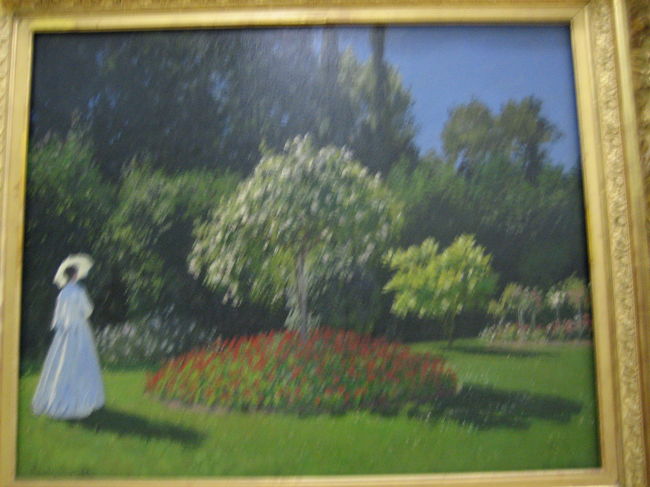 モネ：　「庭の貴婦人（サンタドレス）」<br /><br />モネ、ファンとしては感激の余り　ピンボケに・・・