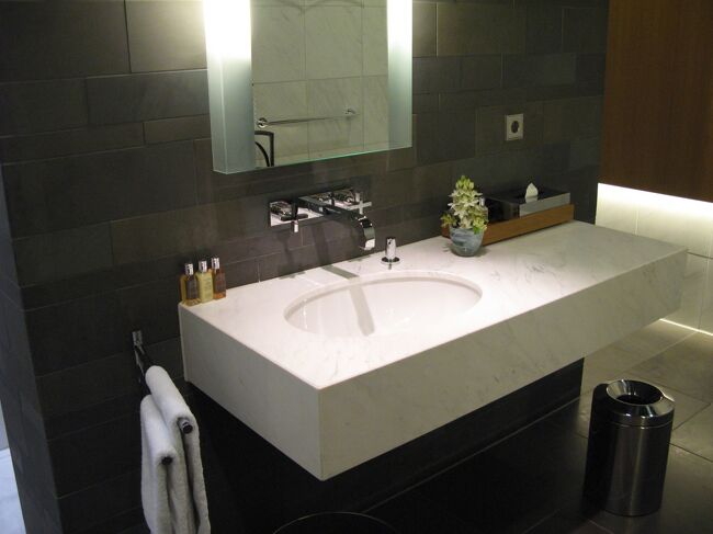 シャワールームもかなり広いっす！<br /><br />バスタブ付きもあります。