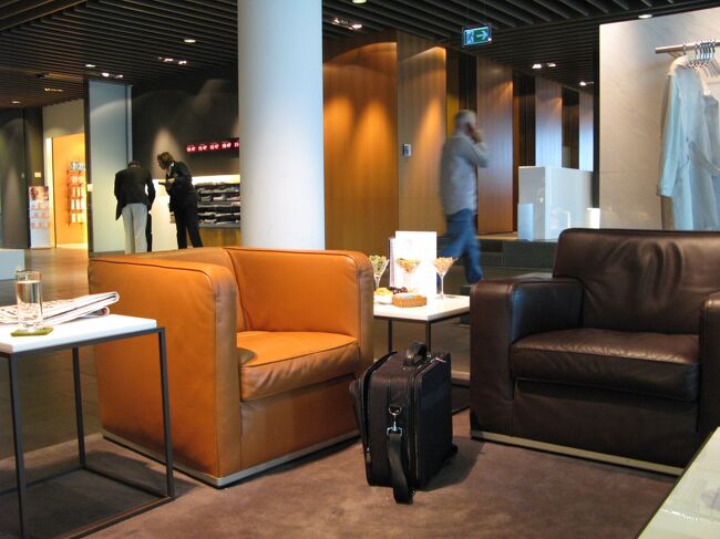 ご搭乗のお時間です。<br /><br />と、<br />パーソナルアシスタントに声をかけられます。<br /><br />ここの凄いのはこれからです・・・・