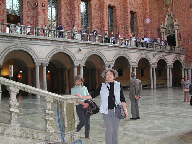 ストックホルム<br />青の広間<br />ノーベル賞授賞式の後の晩餐会の広間です。<br />市民にも開放されており、コンサートなども開催されるそうです。