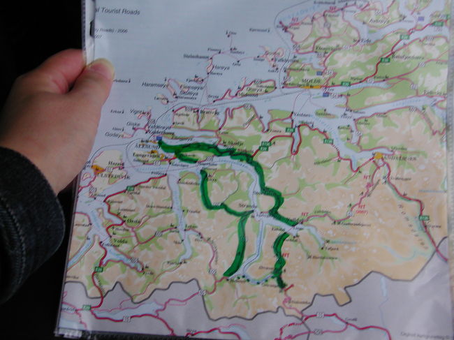 ゲイランゲルまでの移動ルート<br />バスのままフェリーに乗り、またバスで移動して結構時間かかりました。