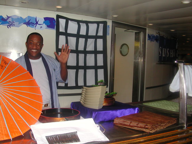 すしバー<br /><br />ごめんなさい、寿司はあまりおいしくない。<br />シャリ作り勉強してね。<br />あまりぎゅぎゅっと握りすぎないで。<br />