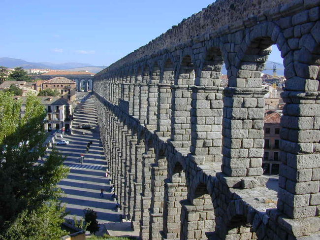 実に立派な建造物です。