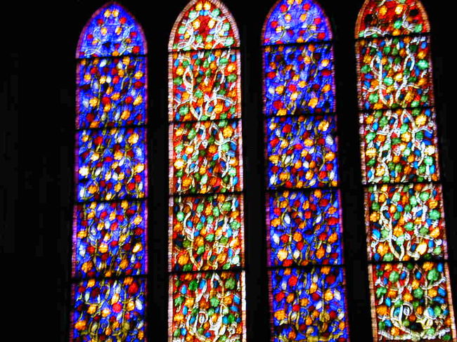 ステンドグラスの中では世界最高峰とされています。