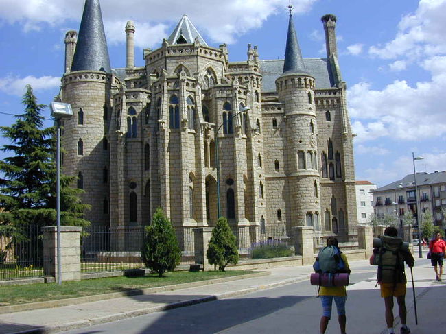 この建物はガウディのものだそうです。