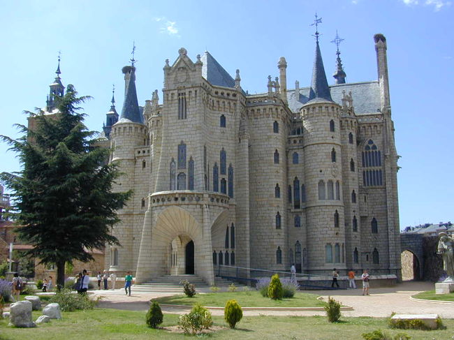 ガウディの製作です。