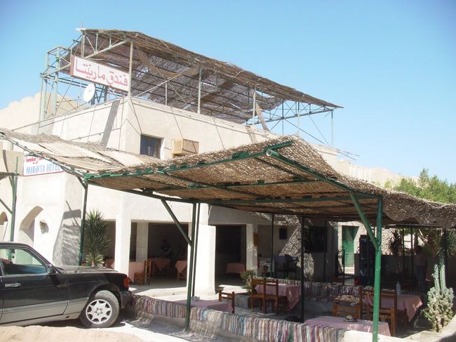 ホテルに帰り荷物をまとめる。私達の乗るフェリーは15:00が出発予定。情報では2時間前には入り口に行っておけとの事だけど、フェリー乗り場の周辺には影が無いので、ホテルを12時にチェックアウトした後1時間ほどホテルのロビーでゆっくりしました。