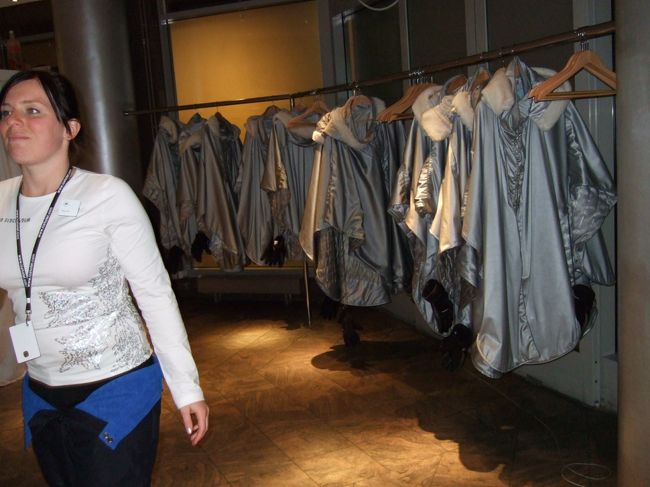 これは何でしょう？　宇宙服？？<br /><br />実は、防寒用のポンチョです。