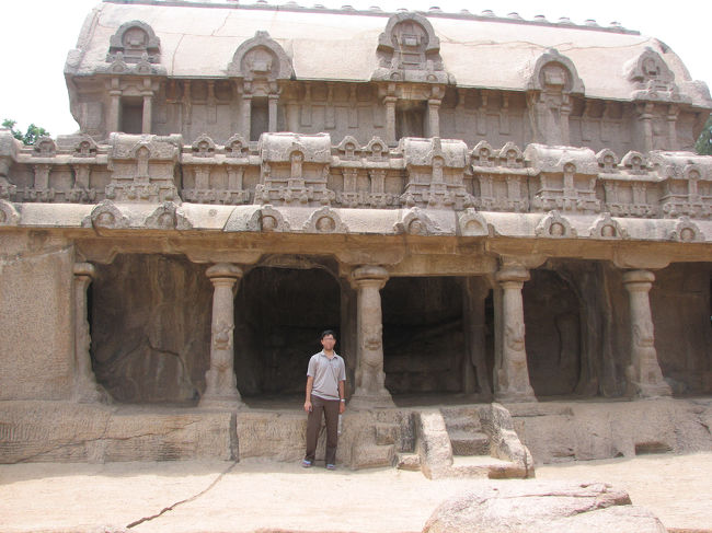 S君。バラモン階級でお名前も神様の名前です。名前を聞くとどの階級かが大体判ると言ってました。
