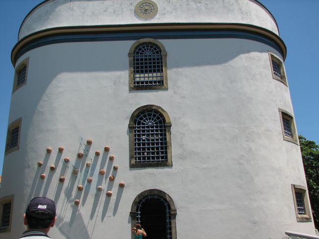 元刑務所。今は、おみやげ物やさん。