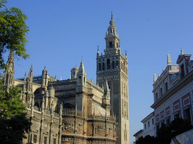 ヒラルダの塔です。