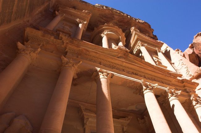 この建物は何の為に造られたのかは詳しくは判っていないそうですが、廟墓と言うのが今の主説。<br />