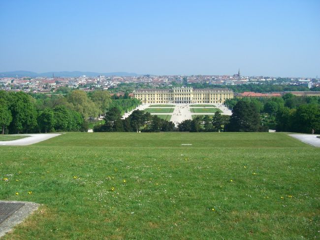 そのグロリエッテの前あたりからの眺め