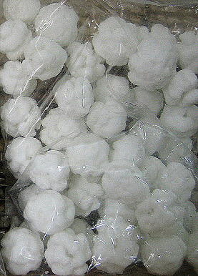 大きいサイズもあります。<br /><br />粉砂糖で作るのかなあ？ブドウ糖で作るのかなあ？<br /><br />炎天下のお出かけから帰ったときに食べるとじ〜んときます。<br />次から次へとむさぼり食っちゃいます。