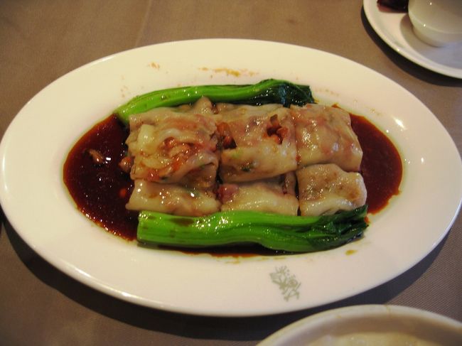 一寸変わった料理です。外側は麺類のようですが、中に具が詰まっています。麦酒にはぴったりの品が続きました。夜なら、絶対に紹興酒です。