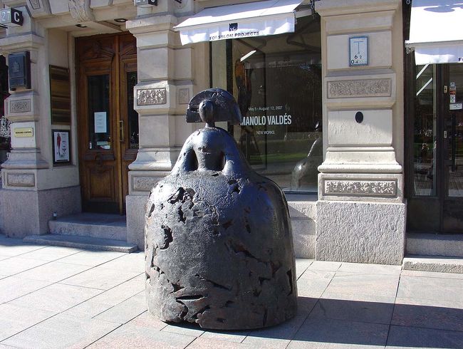 街角に置かれたいた、アートのお人形さん、<br />すっきりした飾りの多いのがフィンランド流なのでしょうか。