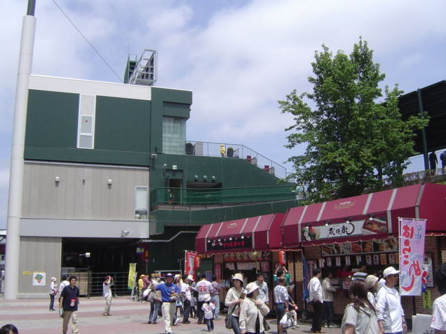 FULLCASTです。近代的に改装されています。